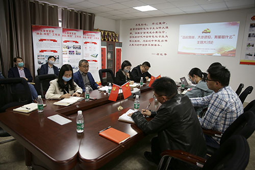 老街玉祥集团公司党支部开展”争取双胜利，，奋勇领先锋”主题党日活动